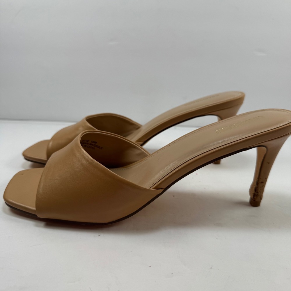CUSHIONAIRE Evie Tan Square Toe Heeled Mules Sandal Women Size 10M Vegan Leather